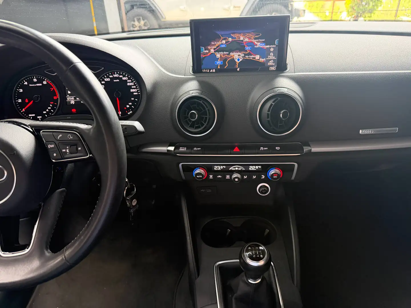 
								Audi A3 III 2016 Sportback Sportback 30 1.0 tfsi Admire full									