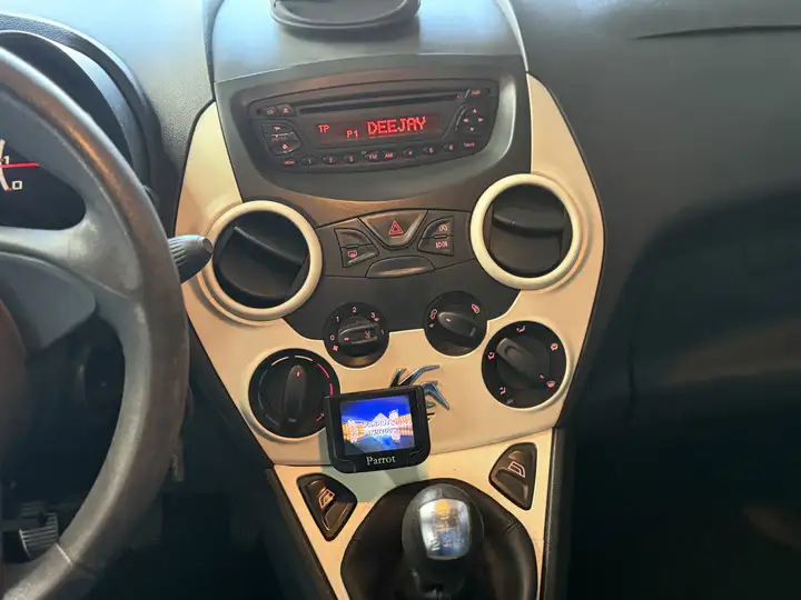 
								Ford Ka/Ka+ ||  3p 2009 Ka 1.2 Individual 69cv E6 full									